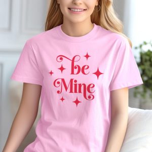 Be mine retro stars Valentines day pink red T-Shirt